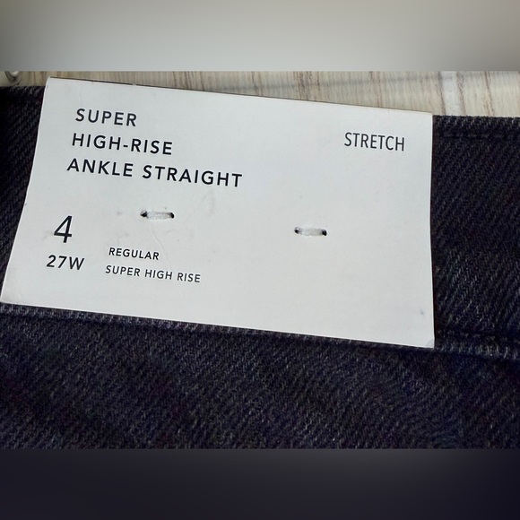American Eagle Super High-Rise Ankle Straight Jeans Black Size 4 - Picture 4 of 5